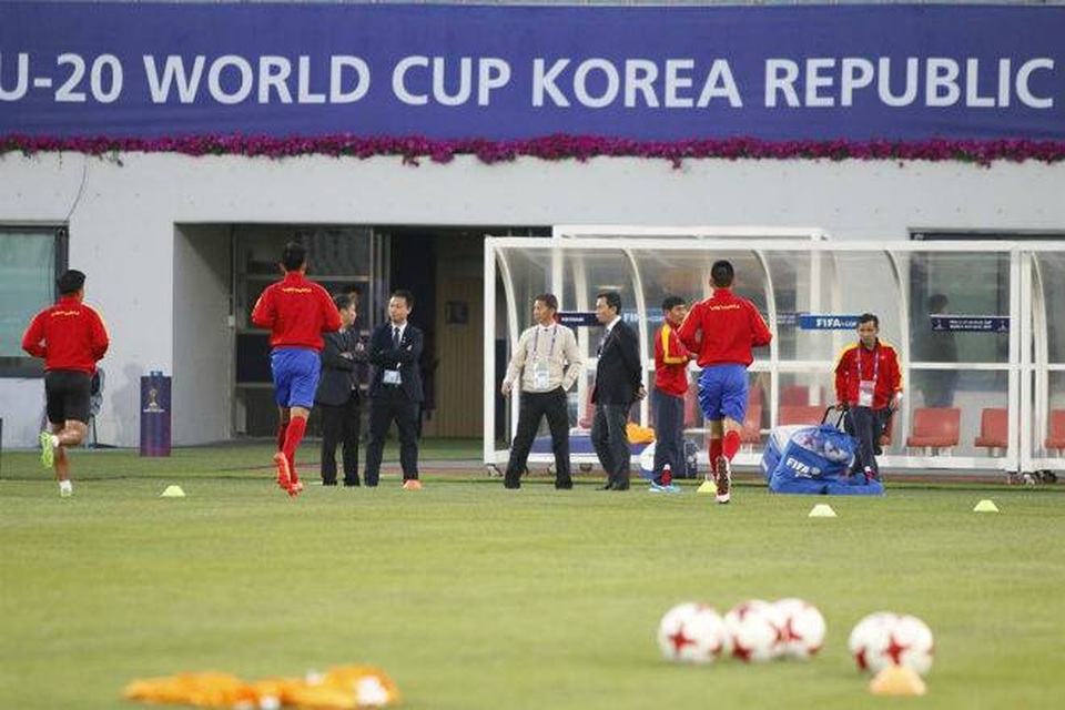 U20 Việt Nam 0-0 U20 New Zealand: Trận hòa xứng đáng - 7
Cầu thủ U20 Việt Nam...