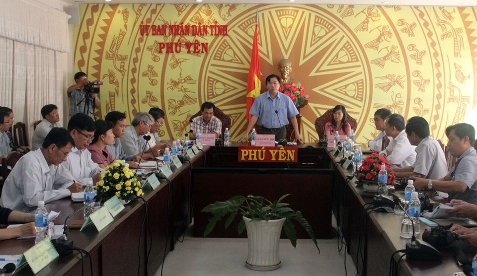 Làm rõ nguyên nhân tôm hùm chết hàng loạt, thiệt hại hơn 700 tỷ đồng - 2 Ông Trần Hữu Thế, phó Chủ tịch UBND tỉnh Phú Yên chủ trì buổi họp báo về việc tôm hùm chết hàng loạt ở Phú Yên