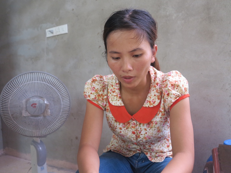Nam thanh niên bị đánh tử vong sau mâu thuẫn tại đám giỗ? - 2 Chị An trình bày sự việc anh trai mình bị đánh tử vong.