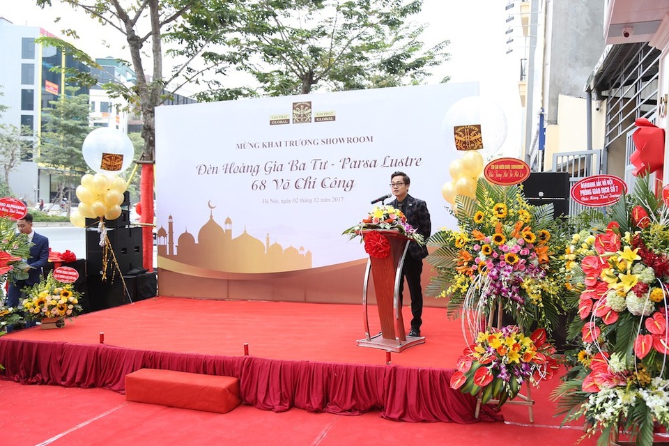 Khai trương Showroom chính thức đèn hoàng gia Ba Tư – Parsa Lustre tại Việt Nam - 2
Ông Trần Mạnh Thắng – Chủ tịch HĐQT Công ty Gia Phát Global phát biểu khai trương