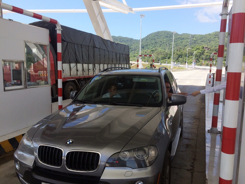 Chủ phương tiện có quyền lựa chọn phương án lưu thông qua đường đèo cũ (không tốn phí) hoặc qua hầm (trả phí)