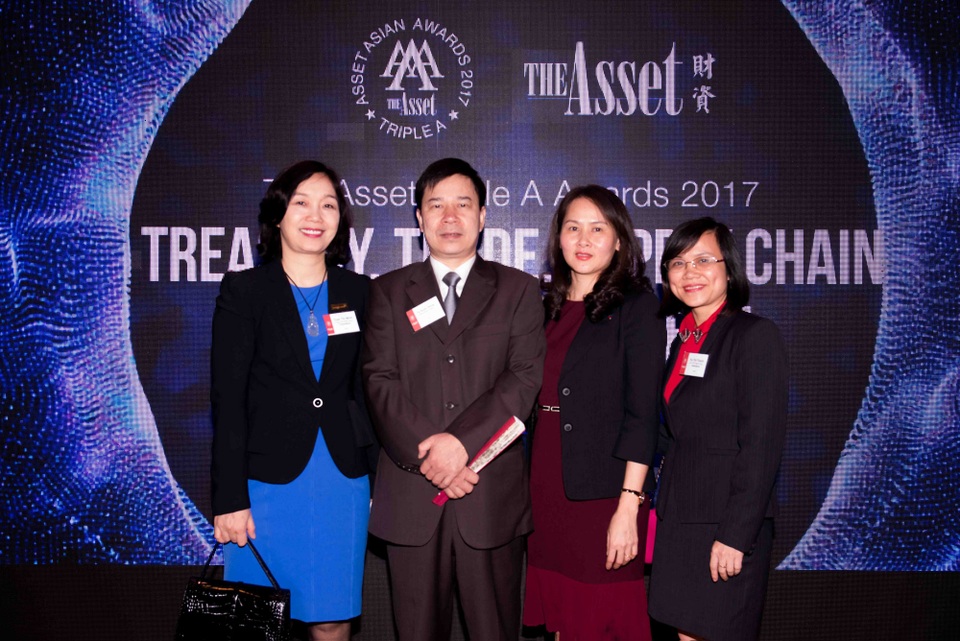 VietinBank nhận giải thưởng lớn của The Asset 2017 - 3 Các đại biểu chụp ảnh lưu niệm tại buổi lễ