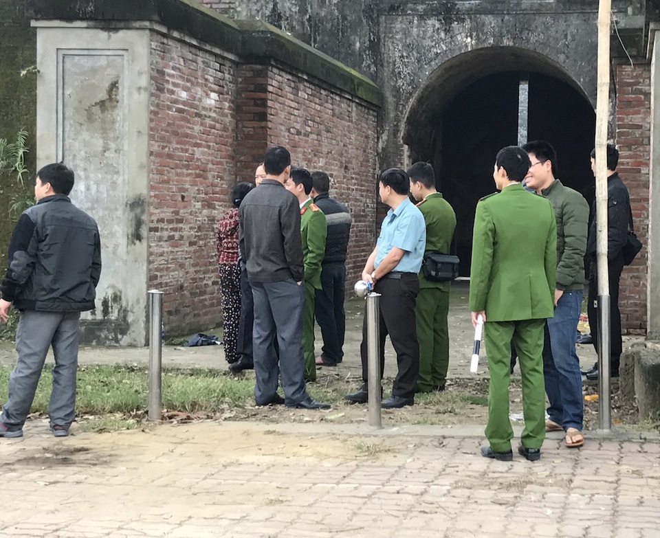 Phát hiện thi thể người đàn ông tại cổng thành cổ Vinh - 6
Công an đang điều tra làm rõ vụ việc.