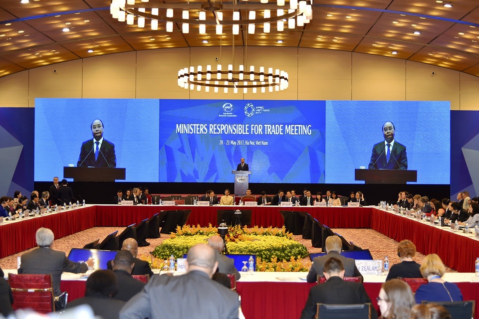 Các sự kiện nổi bật trong năm APEC 2017 của chủ nhà Việt Nam - 8 Thủ tướng Nguyễn Xuân Phúc phát biểu tại Hội nghị các bộ trưởng phụ trách thương mại lần thứ 23 (MRT23) diễn ra tại Hà Nội từ ngày 20-21/5.