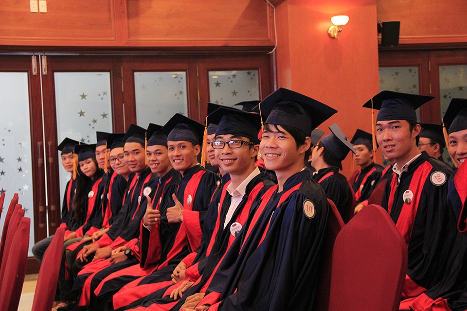 Thiếu kinh nghiệm làm dự án, sinh viên IT bị chê là “gà” khi xin việc - 3 Để không bị chê là “gà” khi xin việc, sinh viên cần thực hành các dự án thực tế nhiều hơn nữa.
