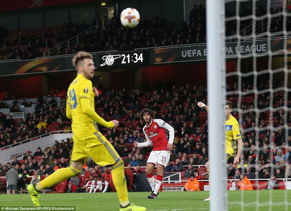 Wilshere khai hỏa sau 2 năm, Arsenal thắng với tỷ số tennis - 3
Mohamed Elneny ấn định thắng lợi cho Arsenal