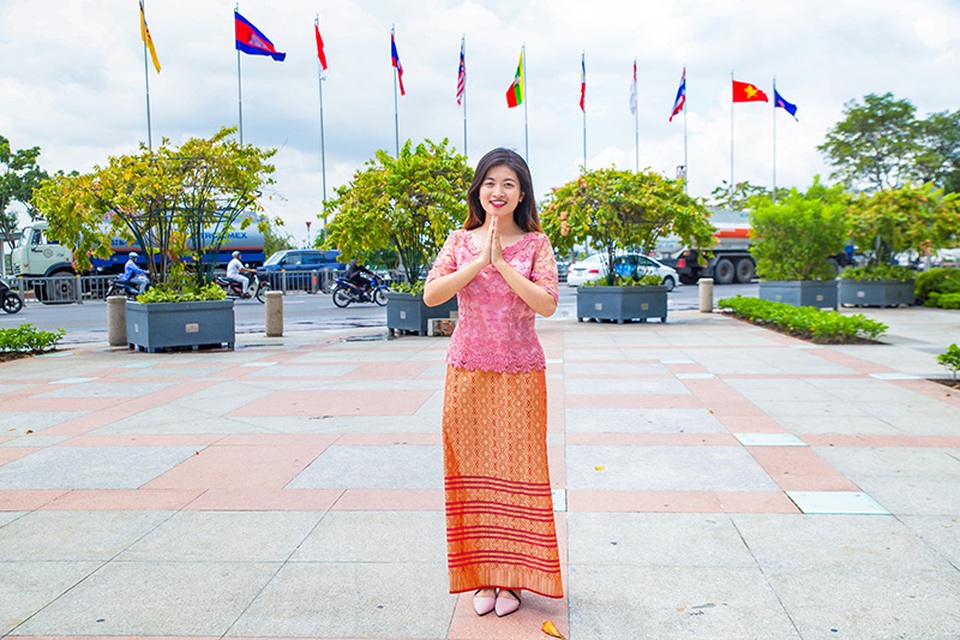 Bạn trẻ Việt làm bộ ảnh kỉ niệm 50 năm ASEAN - 12 Bạn trẻ Việt làm bộ ảnh kỉ niệm 50 năm ASEAN - 12