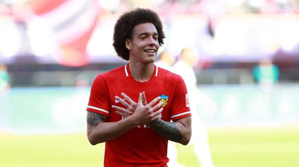 Witsel từng thẳng thừng tuyên bố tới Trung Quốc vì... tiền. Tại CLB Tianjin Quanjian, tuyển thủ Bỉ nhận lương 302.000 bảng/tuần (15,8 triệu bảng/năm)