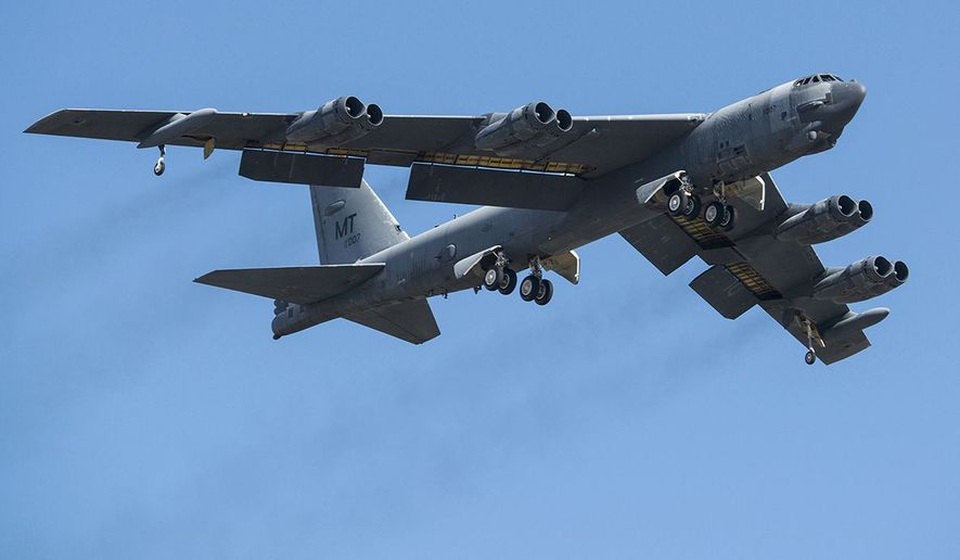 Mỹ đặt B-52 trong tình trạng sẵn sàng chiến đấu lần đầu tiên từ Chiến tranh lạnh - 1
Máy bay ném bom B-52 của Mỹ (Ảnh: AFP)
