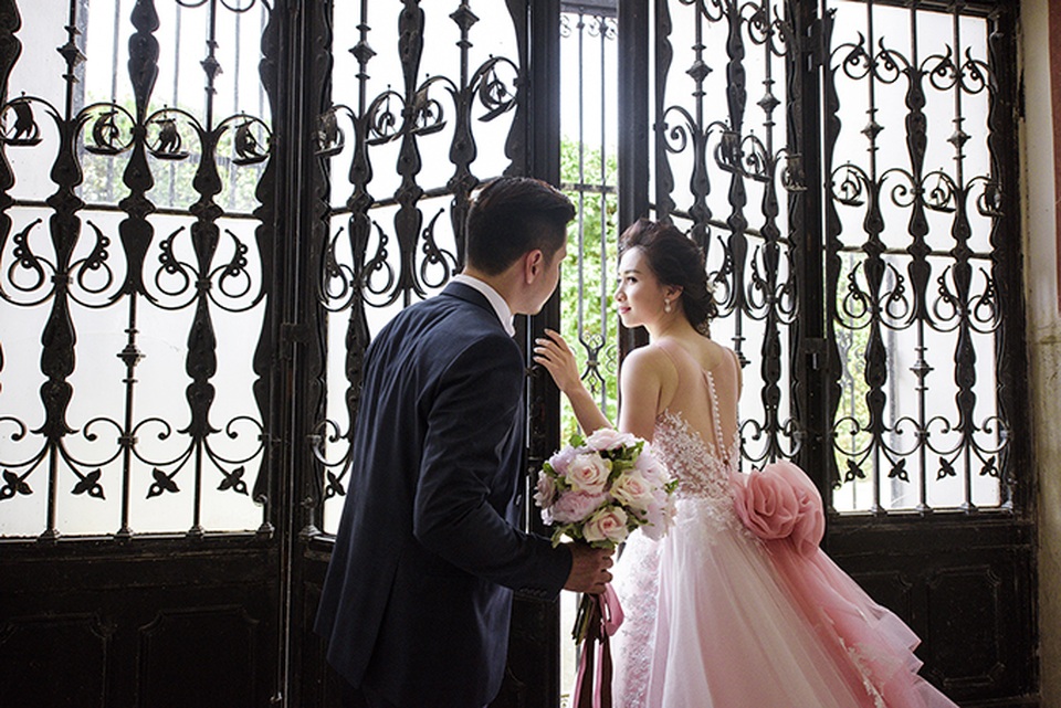 Ảnh cưới lãng mạn của cặp đôi Việt kiều ở lâu đài cộng hoà Séc - 14 Ảnh cưới lãng mạn của cặp đôi Việt kiều ở lâu đài cộng hoà Séc - 14