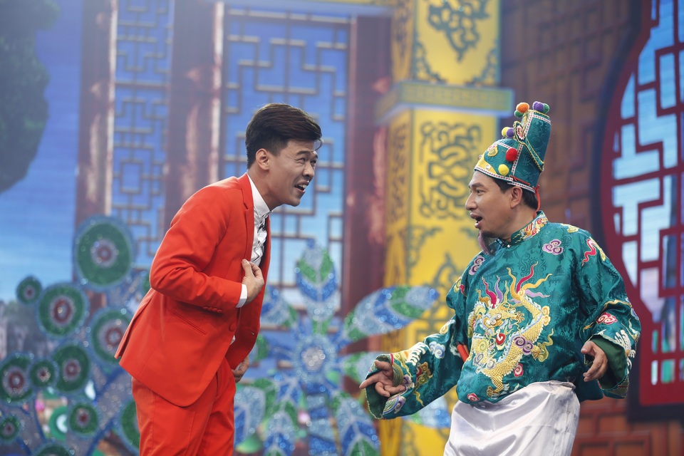 Bắc Đẩu gây “choáng” với trang phục “độc”, “lạ” trong Táo quân 2017 - 9 Bắc Đẩu gây “choáng” với trang phục “độc”, “lạ” trong Táo quân 2017 - 9