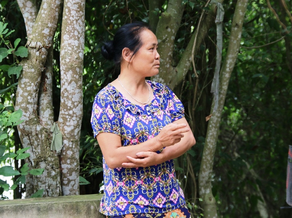 Chồng qua đời, phận làm dâu bất lực nhìn 4 anh em chồng lấp cổng đòi đất! - 5 Bà Trần Thị Mai, hàng xóm bà Mến thuê đất vườn trồng trọt cũng bị em chồng bà Mến phá sạch cây cối