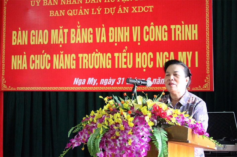 Khởi công xây dựng công trình phòng học Dân trí thứ 15 tại Thái Nguyên - 4 Bà Phạm Thị Hòe phát biểu tại buổi lễ.