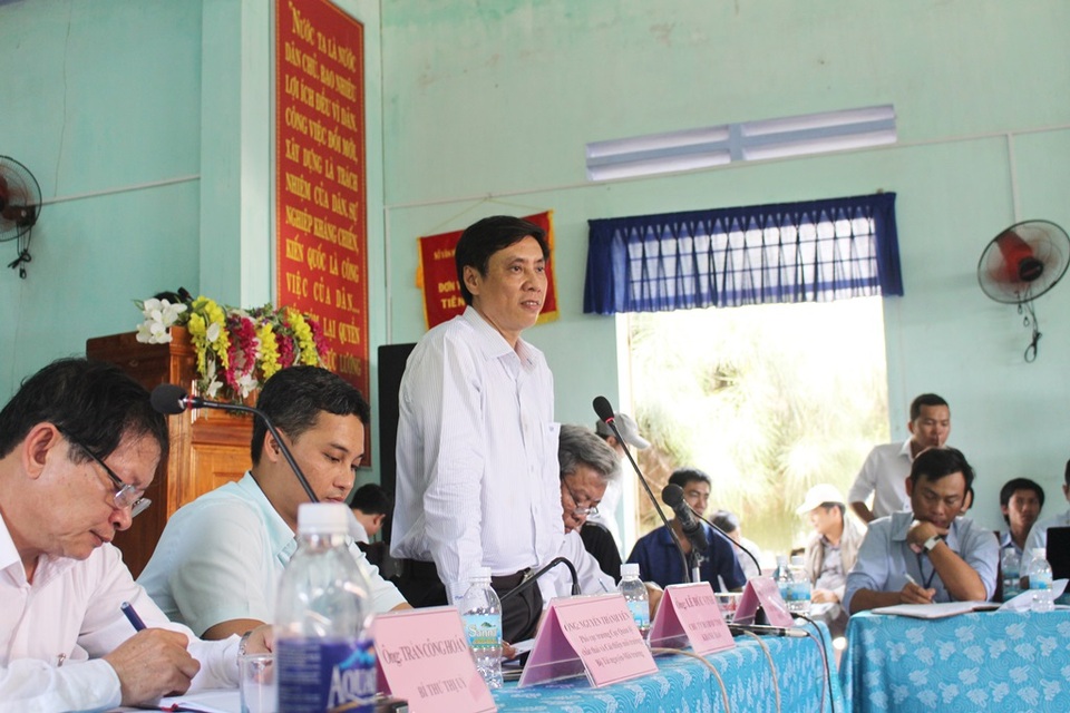Chủ tịch tỉnh Khánh Hòa đối thoại với dân về bãi rác ô nhiễm - 2 Chủ tịch UBND tỉnh Khánh Hòa - ông Lê Đức Vinh mong muốn người dân đồng thuận, ủng hộ cơ quan chức năng khắc phục sự cố bãi rác Hòn Rọ hiện nay