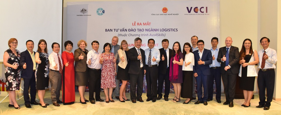 Australia hợp tác với Việt Nam thành lập Ban Tư vấn đào tạo ngành Logistics - 1
Các thành viên Ban Tư vấn