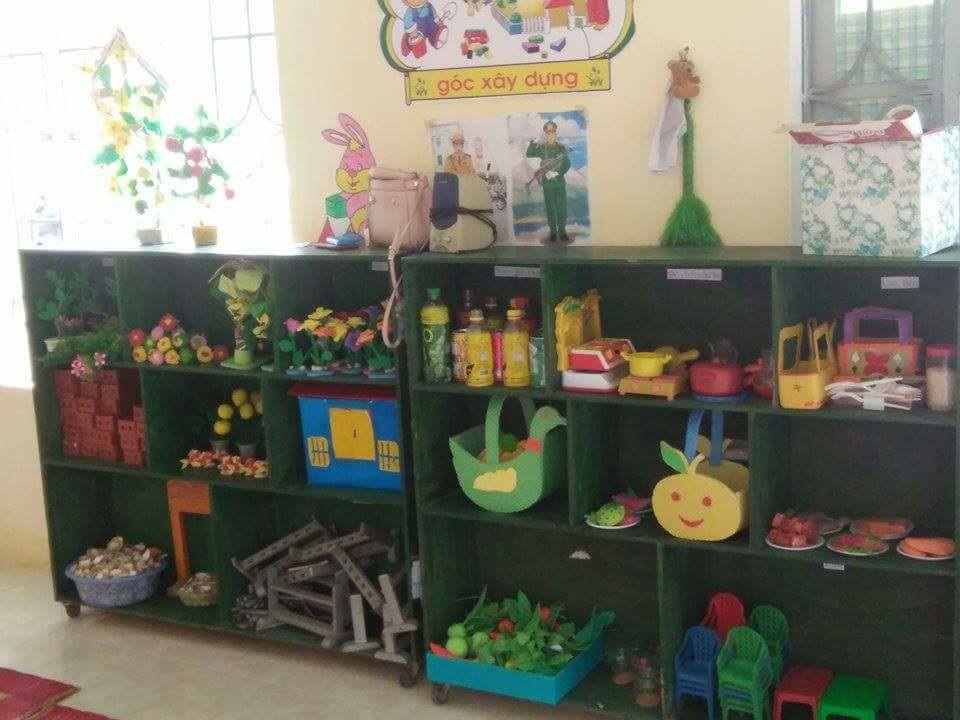 Hình ảnh ngày khai giảng đáng yêu tại trường mầm non mang tên Dân trí - 10 
Các đồ chơi, dụng cụ học tập của các bé được xếp gọn gàng, ngăn nắp