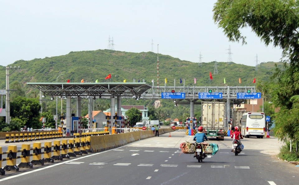 Xem xét giảm giá vé đối với 529 ô tô qua trạm Bàn Thạch (huyện Tuy An, Phú Yên)