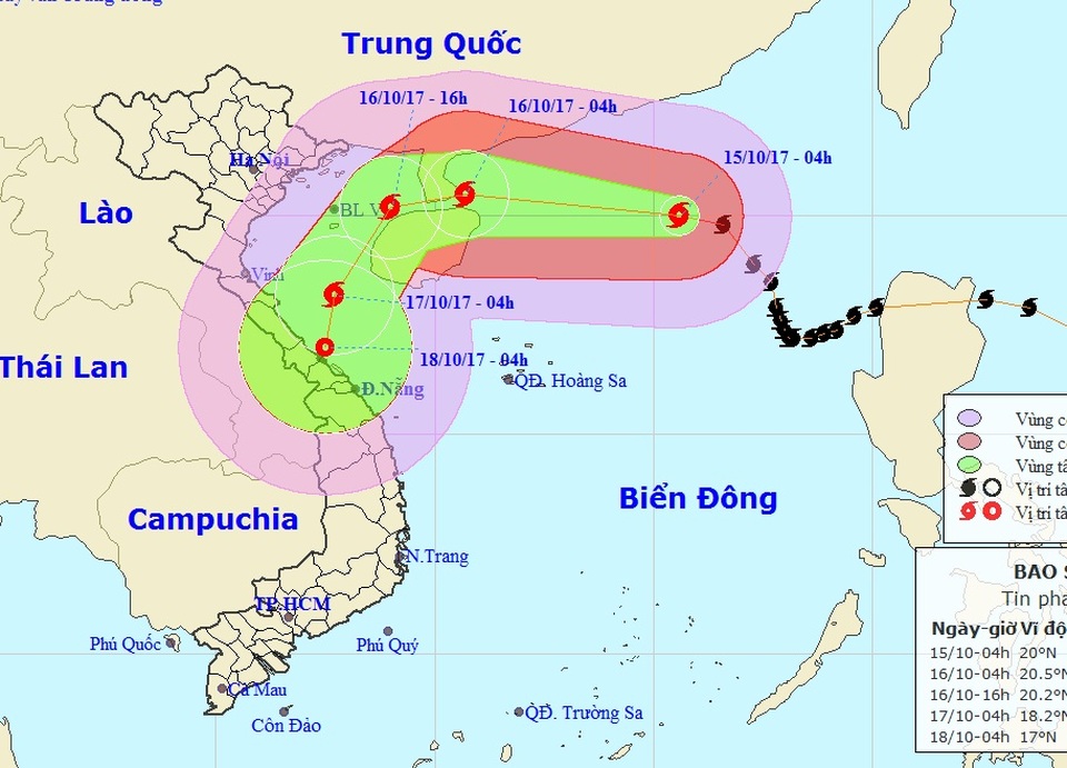 Bão số 11 di chuyển theo hình vòng cung - 1 Vị trí và hướng di chuyển của bão số 11 (Ảnh: NCHMF).