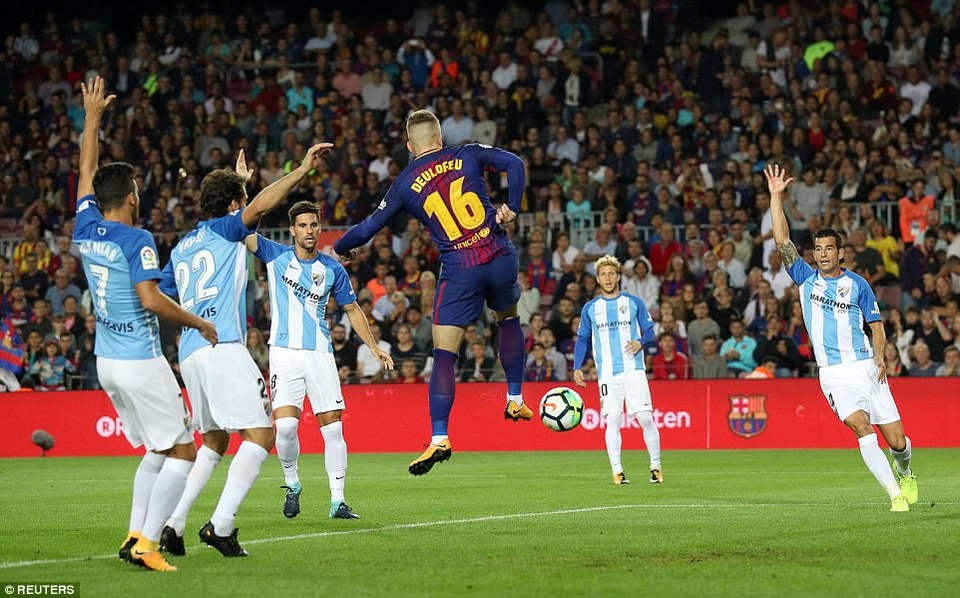 Hạ gục Malaga, Barcelona bỏ xa Real Madrid 8 điểm - 14
Barca tạo áp lực cho Real Madrid, đội sẽ tiếp Eibar vào lúc 1h45 ngày 23/10