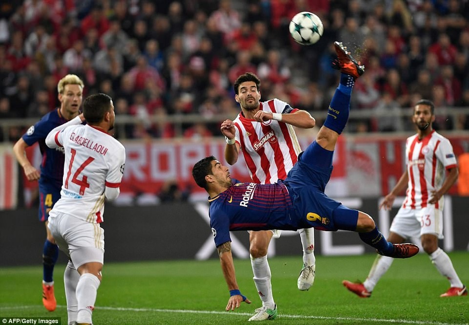 Messi và Suarez vô duyên, Barcelona chia điểm thất vọng tại Hy Lạp - 3
Luis Suarez bỏ lỡ khá nhiều cơ hội ở trận đấu này