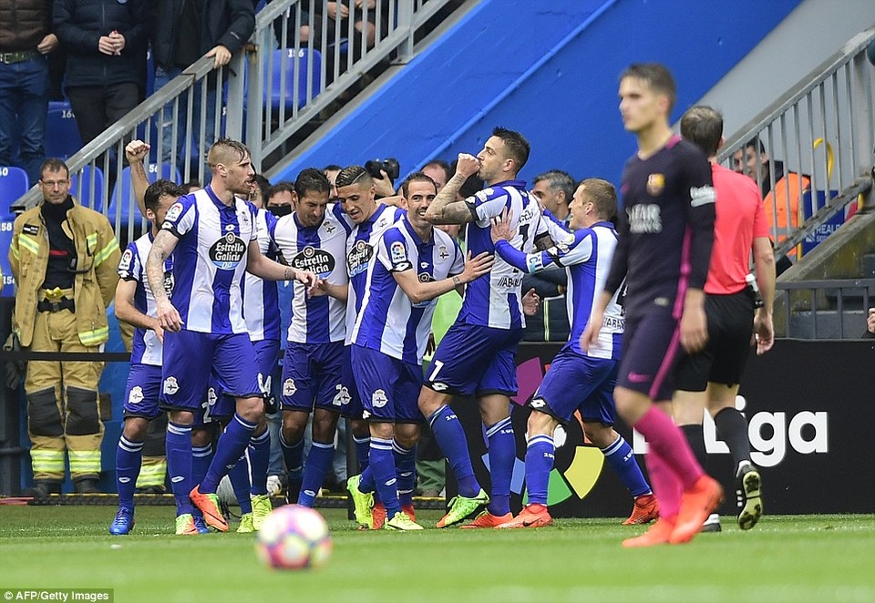 Vắng Neymar, Barcelona bất lực trước Deportivo tại Riazor - 6
Deportivo đã làm nên bất ngờ lớn ở Riazor