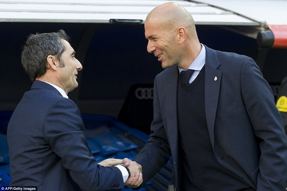 Những khoảnh khắc Barcelona hạ đo ván Real Madrid ở Bernabeu - 16
Zidane đã thua Valverde trong cuộc chiến trên ghế HLV
