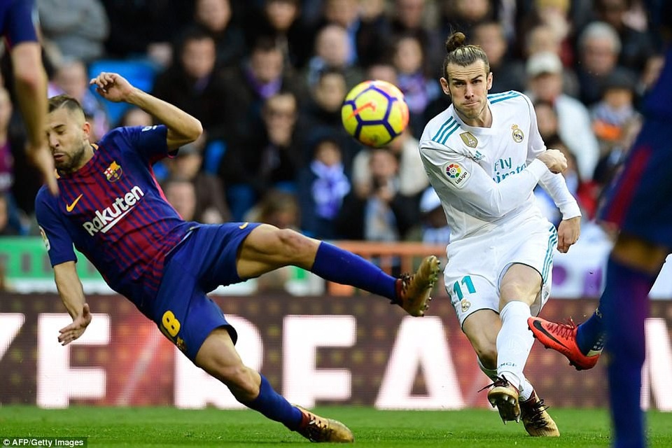 Những khoảnh khắc Barcelona hạ đo ván Real Madrid ở Bernabeu - 14
Sự hiện diện của Bale ở hiệp 2 không giúp Real Madrid lật ngược thế cờ