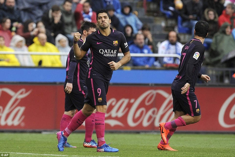 Vắng Neymar, Barcelona bất lực trước Deportivo tại Riazor - 7
Luis Suarez gỡ hòa 1-1 cho Barcelona ở đầu hiệp 2