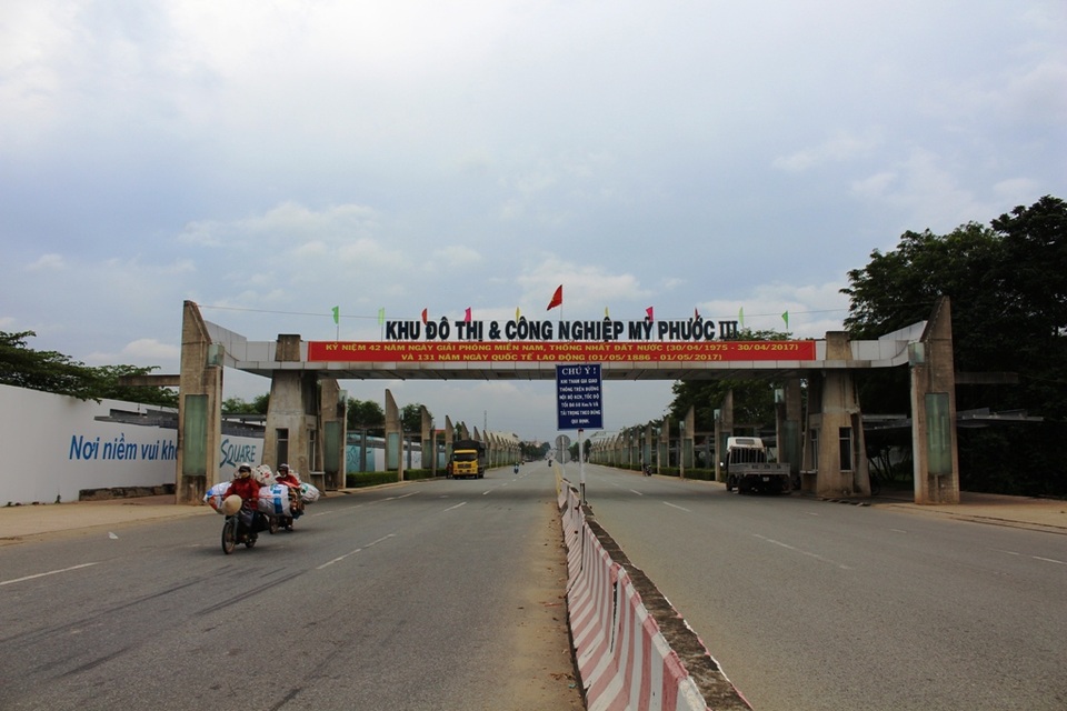 Đại gia "bỏ chạy", vùng ven TPHCM hoang tàn sau cơn sốt đất - 12 Đại gia "bỏ chạy", vùng ven TPHCM hoang tàn sau cơn sốt đất - 12