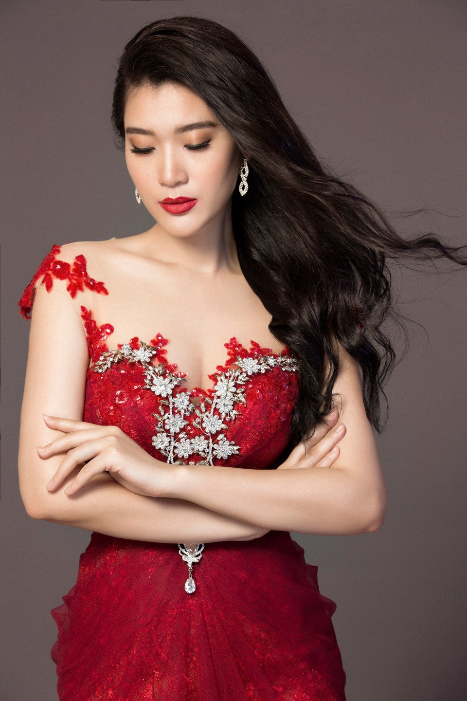 Vũ Bình Minh gây “bão” với quan niệm thi nhan sắc cũng như canh bạc đỏ đen - 1 Vũ Bình Minh gây “bão” với quan niệm thi nhan sắc cũng như canh bạc đỏ đen - 1