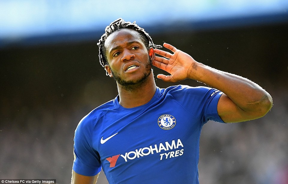 Chelsea 4-2 Watford:"Chân gỗ" Batshuayi sắm vai người hùng - 1
Batshuayi sắm vai người hùng của Chelsea