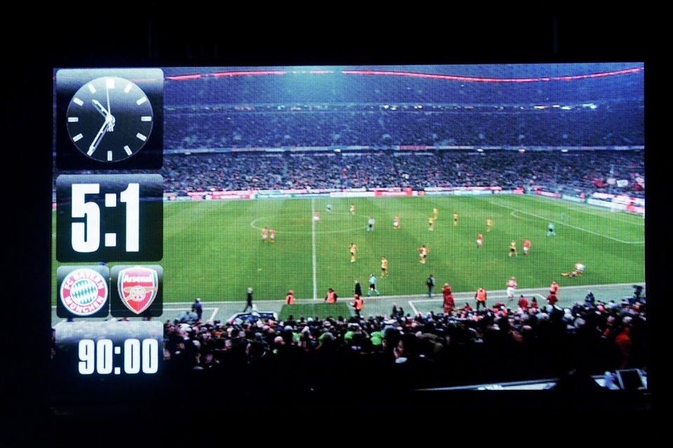 Nhìn lại trận đấu "thảm họa" của Arsenal trên sân Bayern Munich - 24
5-1 là tỉ số khiến tất cả người hâm mộ bóng đá phải ngỡ ngàng. Chẳng ai ngờ, Arsenal lại yếu đuối đến thế