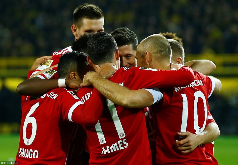 Thúc thủ trước Bayern Munich, Dortmund lún sâu vào khủng hoảng - 1 Bayern Munich vùi dập Dortmund với tỷ số 3-1