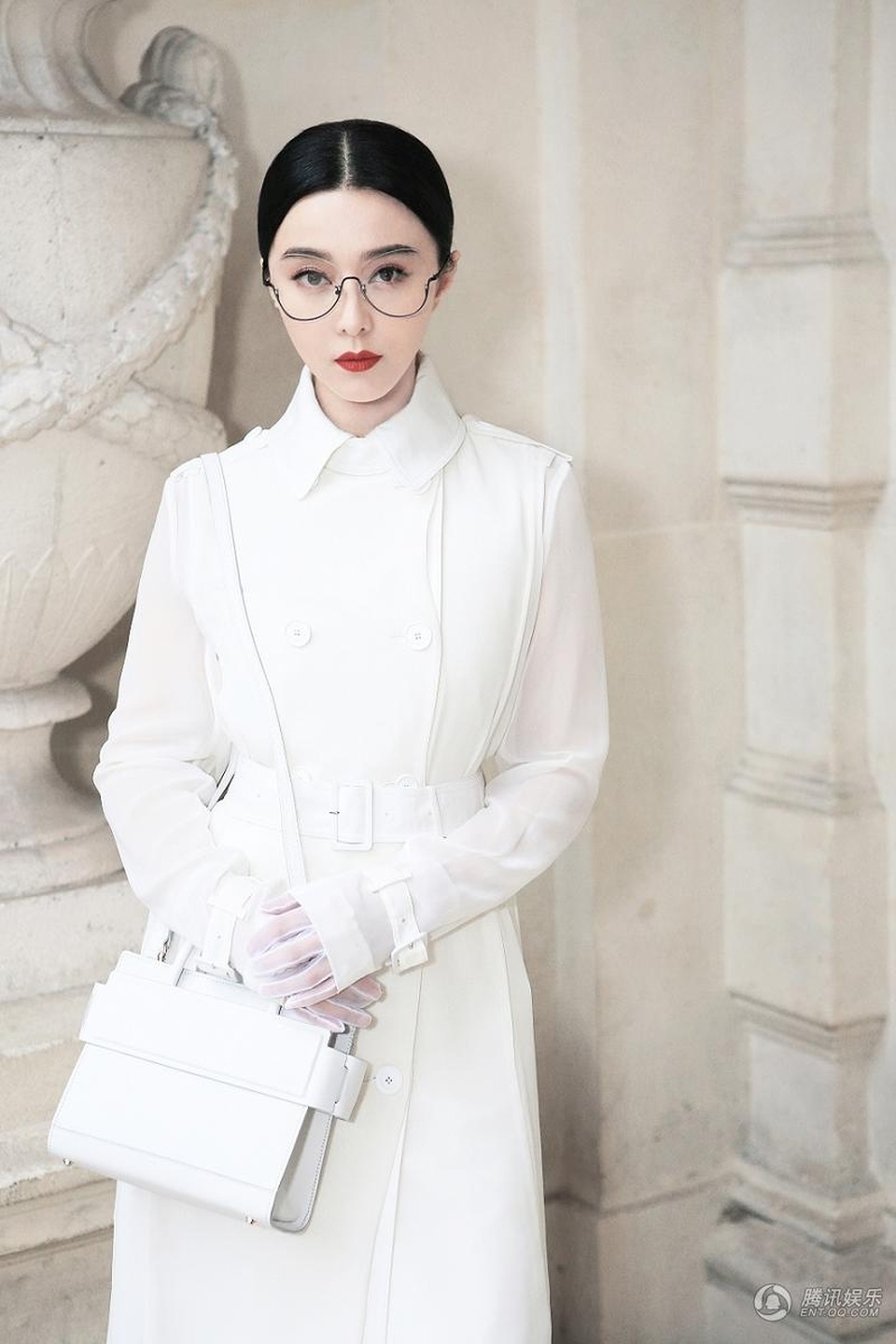 Phạm Băng Băng sang chảnh với gam màu trắng tại Paris - 9