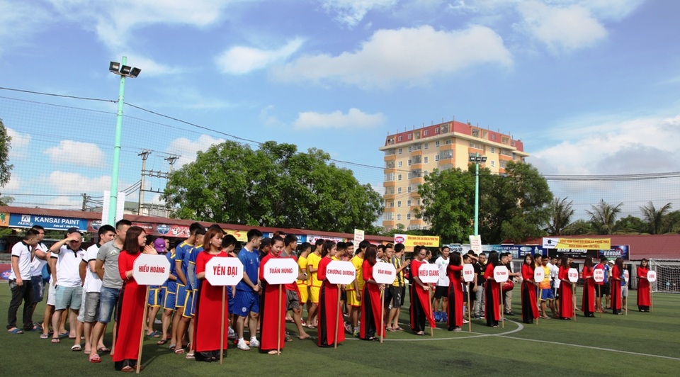 Các đội tham dự giải bóng đá phong trào Vinh League lần thứ 5.