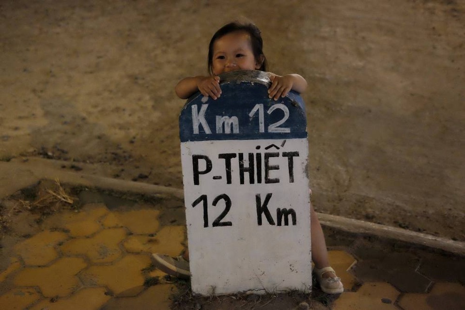 Cô bé 2 tuổi trong chuyến hành trình xuyên Việt 60 ngày cùng bố mẹ - 6 Cô bé 2 tuổi trong chuyến hành trình xuyên Việt 60 ngày cùng bố mẹ - 6