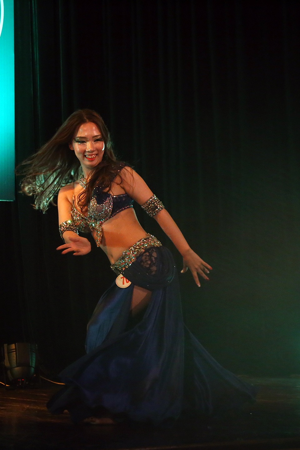 
Thí sinh Kim Nagyeong đến từ Hàn Quốc giành ngôi vị cao nhất nội dung Oriental solo nghiệp dư.
