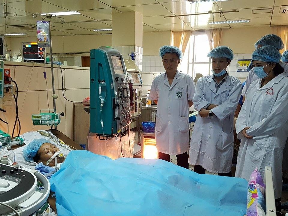 Bệnh nhân nặng cuối cùng vụ sốc chạy thận có hi vọng chuyển biến sức khoẻ - 1 Bệnh nhân nặng cuối cùng vụ sốc chạy thận có hi vọng chuyển biến sức khoẻ - 1