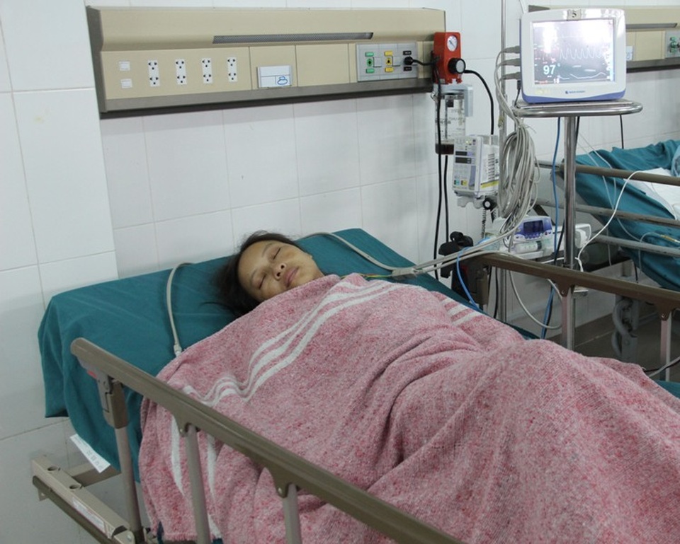 Nhân viên Y tế cho máu hiếm cứu phụ nữ qua cơn nguy kịch - 1 Sau khi được truyền máu kịp thời, bệnh nhân đã qua cơn nguy kịch