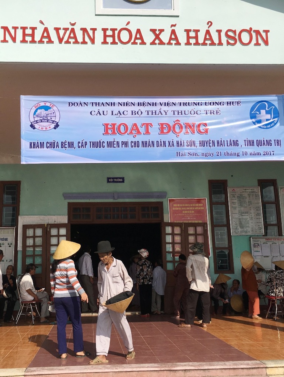 Có 500 người dân ở các đối tượng khó khăn, chính sách, người cao tuổi được miễn phí gói khám chữa bệnh cấp thuốc