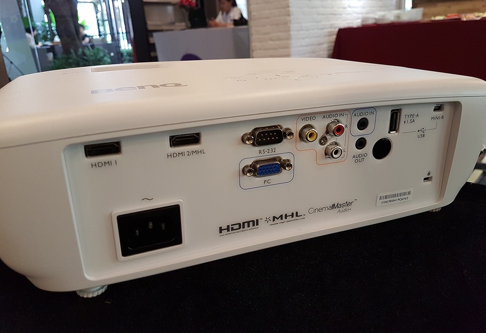 BenQ giới thiệu mẫu máy chiếu dành cho dân mê bóng đá - 3 BenQ TH683