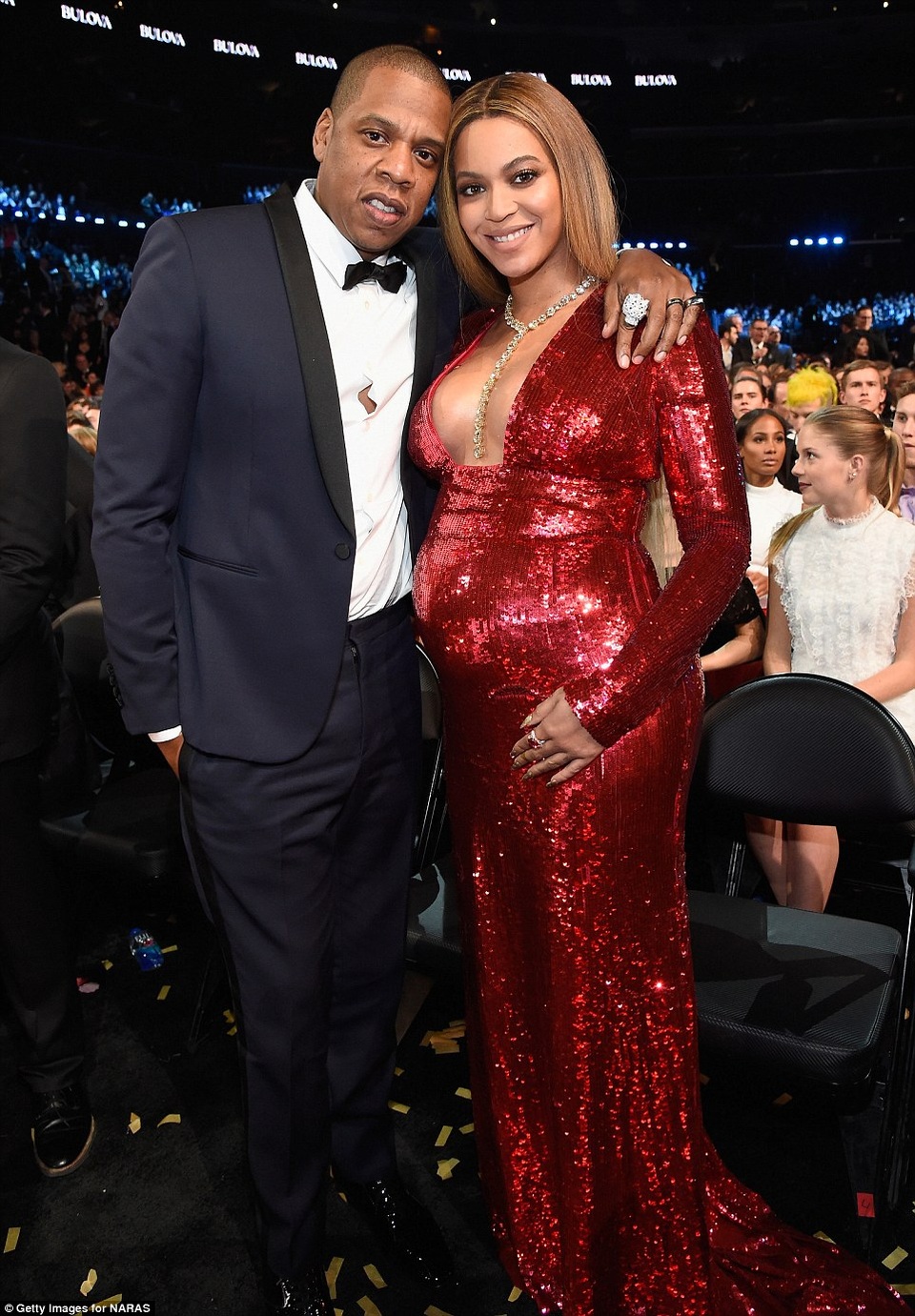 Những “sao” mặc đẹp nhất tại lễ trao giải Grammy - 1
Beyonce - quý bà thực sự trong bộ váy đỏ rực của Peter Dundas
