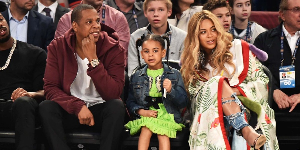 Sắp đón thêm thành viên mới, vợ chồng Beyonce gấp rút "tậu" thêm biệt thự - 1
Vợ chồng Beyonce Knowles và Jay Z đang cân nhắc mua ngôi biệt thự trị giá 85 triệu USD để làm tổ ấm mới.