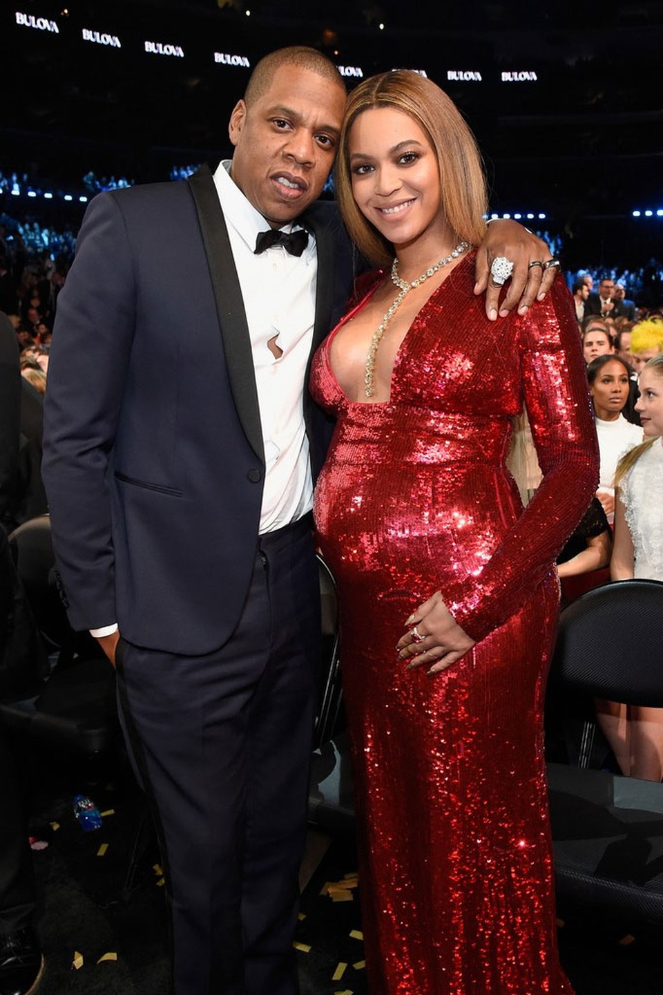 "Bà bầu" Beyonce Knowles trình diễn "máu lửa" tại Grammy năm 2017 - 22
Dù để tuột cả ba giải thưởng quan trọng gồm Album của năm, Ghi âm của năm và Ca khúc của năm vào tay họa mi nước Anh Adele nhưng Beyonce Knowles vẫn rất vui vẻ sau đêm trao giải.