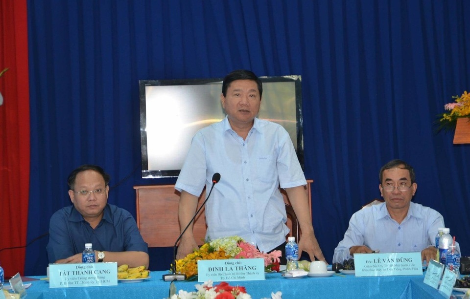 Bí thư Thăng: Sớm lắp ống dẫn nước từ hồ Dầu Tiếng về TPHCM - 4 Bí thư Đinh La Thăng đề nghị khẩn trương làm đường ống dẫn nước trực tiếp từ hồ Dầu Tiếng về TPHCM