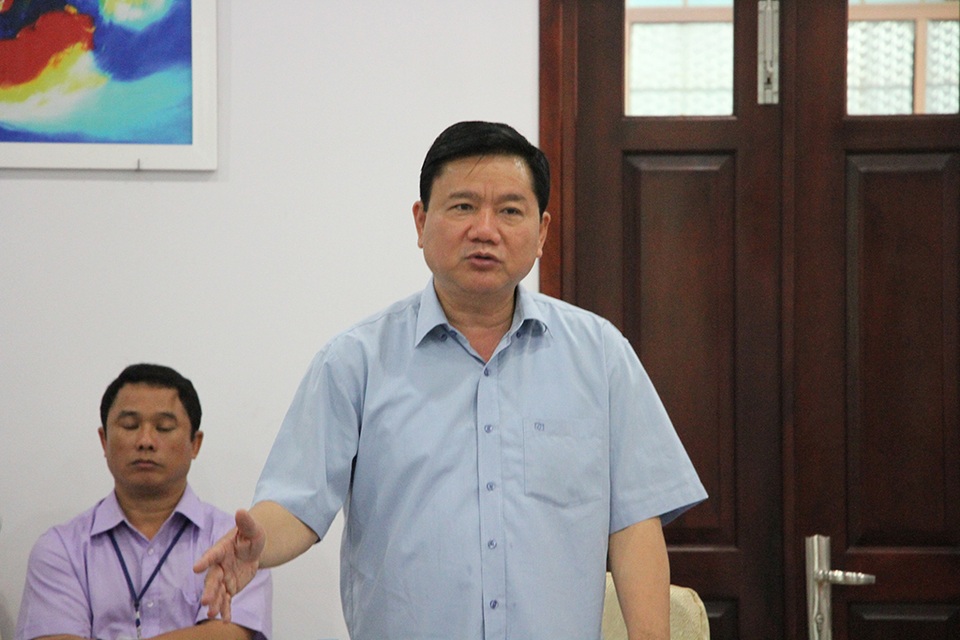 Bí thư Đinh La Thăng: "Phải bỏ ngay cơ chế tuyển sinh phải có hộ khẩu” - 3 Bí thư Thăng cho rằng trường Y khoa Phạm Ngọc Thạch phải bỏ ngay tiêu chuẩn tuyển sinh chỉ lấy hộ khẩu thành phố.