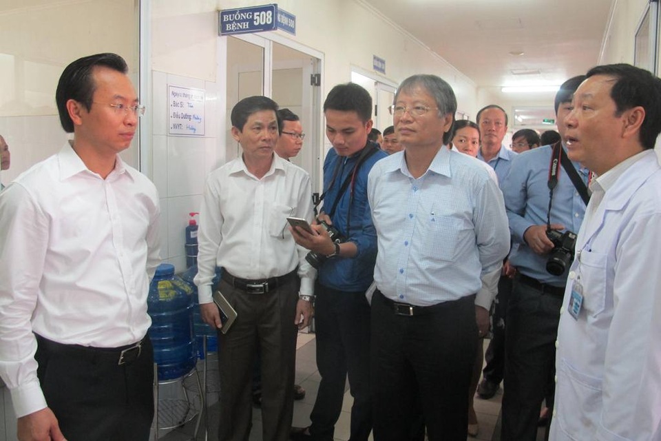 Bí thư Nguyễn Xuân Anh kiểm tra Bệnh viện Đà Nẵng 