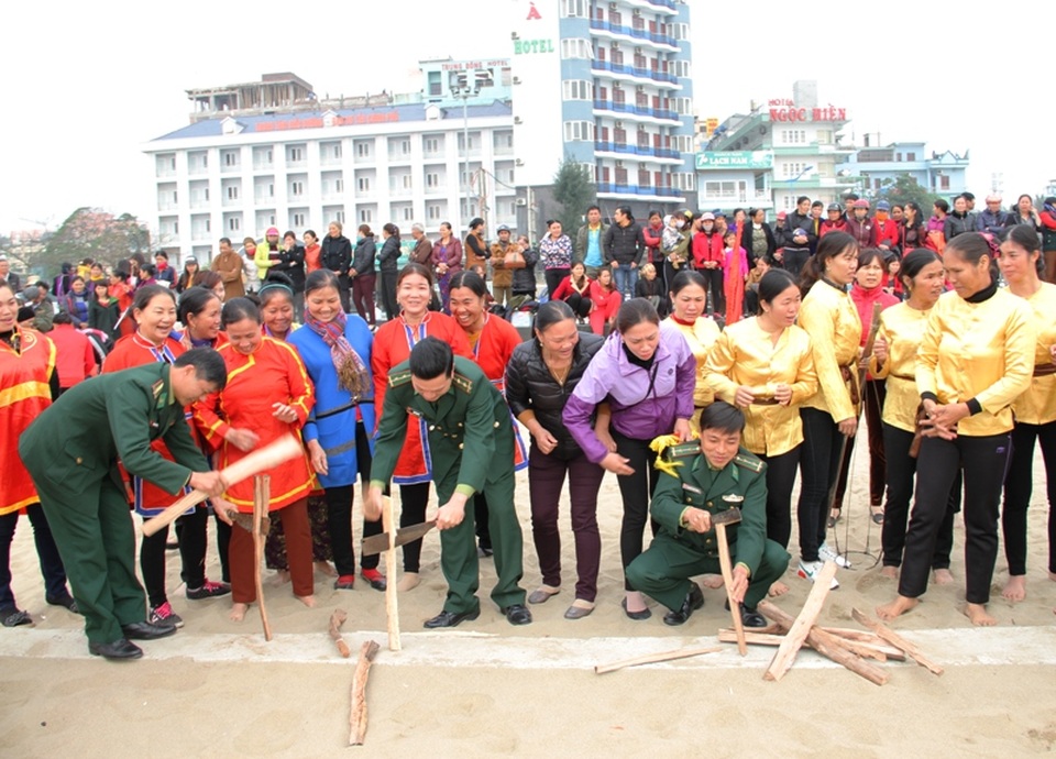 Ấm áp nghĩa tình nơi hai tuyến biên giới - 2 Tình cảm gắn bó quân dân
