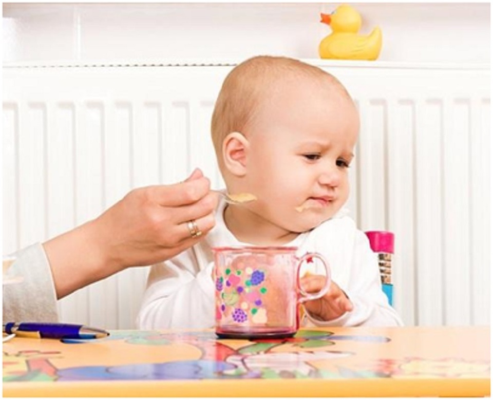 Con hết ê a ngậm cơm nhờ mẹ tìm đúng “thủ phạm” gây biếng ăn - 1 Con hết ê a ngậm cơm nhờ mẹ tìm đúng “thủ phạm” gây biếng ăn - 1