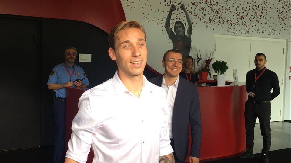 Nhật ký chuyển nhượng ngày 16/7: MU ép giá Real Madrid vụ De Gea - 3 Lucas Biglia là tân binh thứ 10 của AC Milan